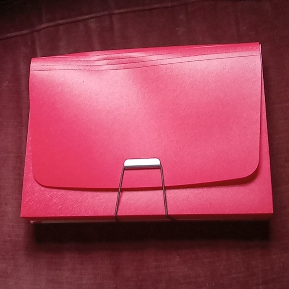 staples Other - Red expanding folder